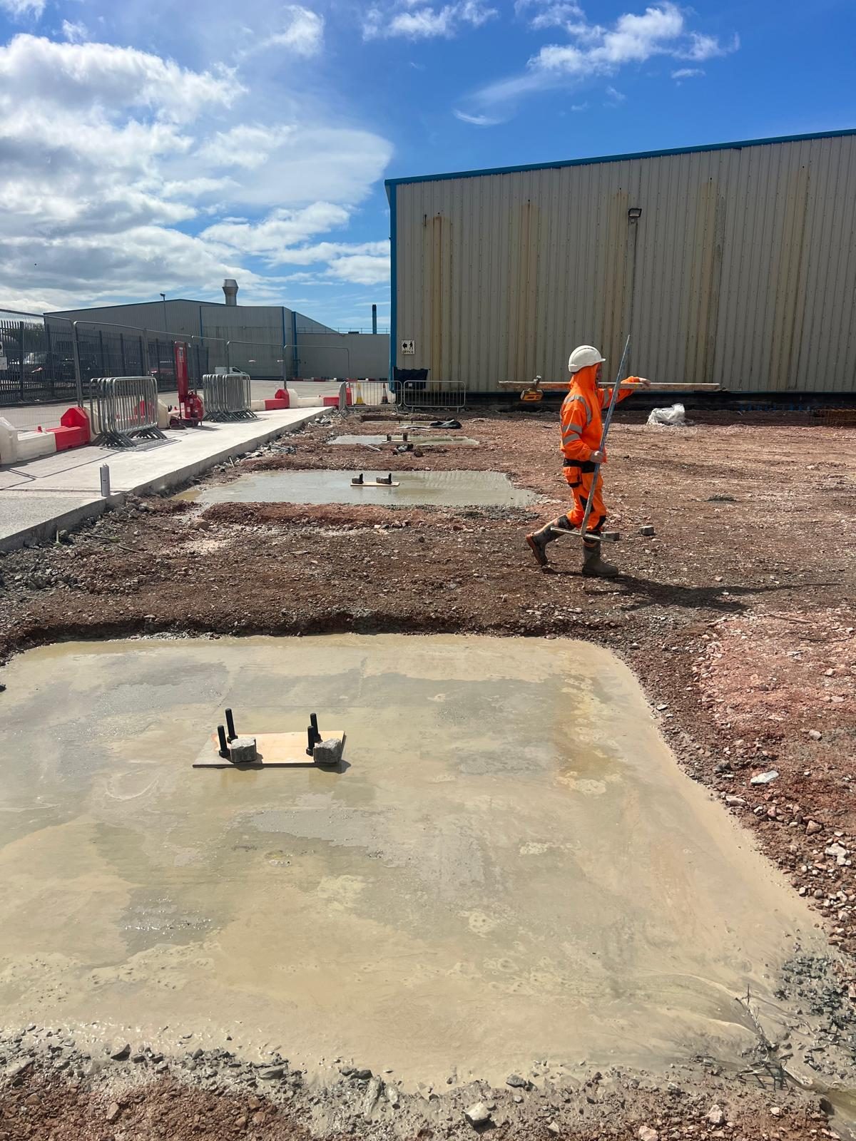 Cast pad foundation with holding down bolts